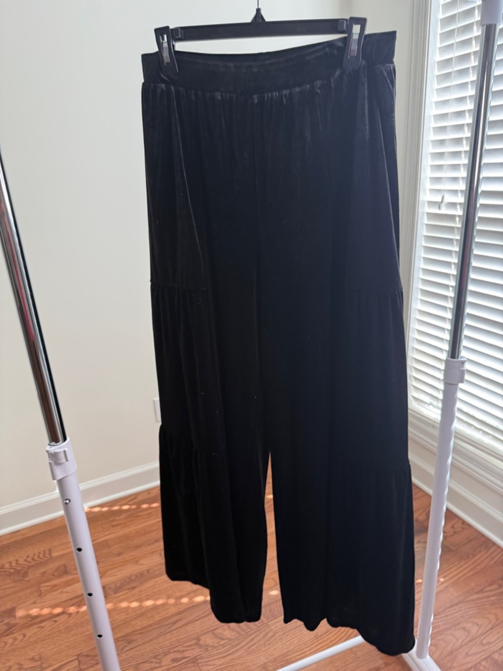 HALARA Black Wide-Leg Velvet Pants L NWT
